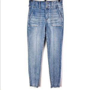 American Eagle Size 8 Super Hi-Rise Jegging Light Wash Center Seam Stripe